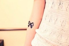 cute-bow-tattoo-for-girls
