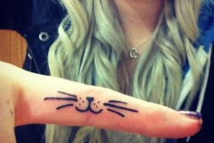 cat-finger-tattoo