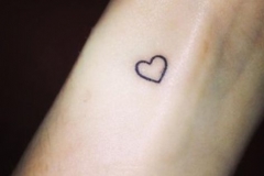 small_hearts_tattoo_02